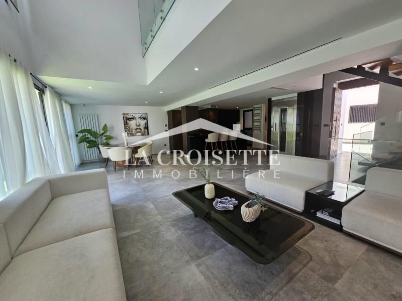 Triplex S+3 avec piscine à Gammarth