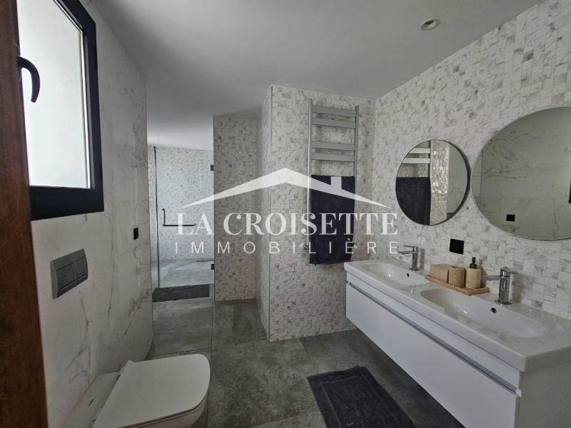 Triplex S+3 avec piscine à Gammarth
