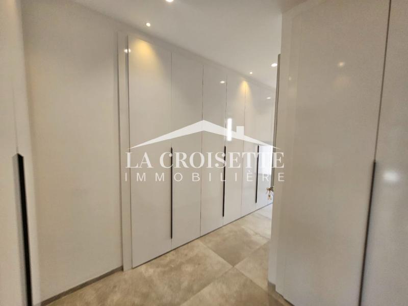 Triplex S+3 avec piscine à Gammarth