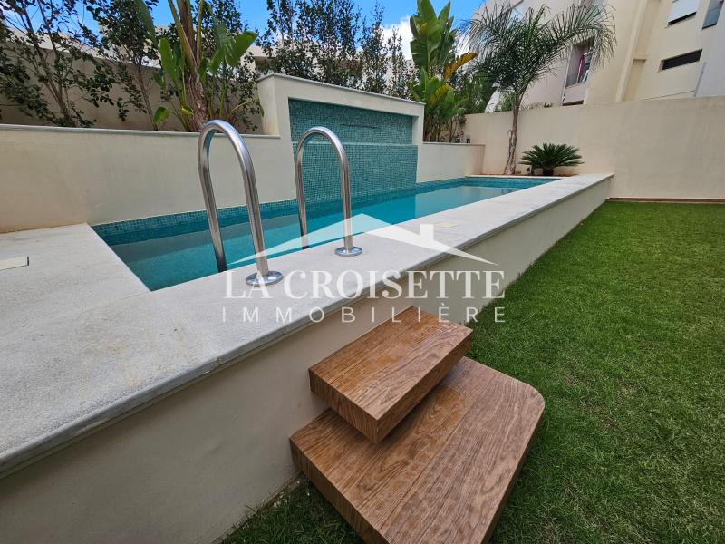 Triplex S+3 avec piscine aux Jardins de Carthage