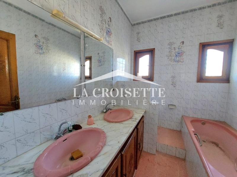Villa S+4 à La Marsa
