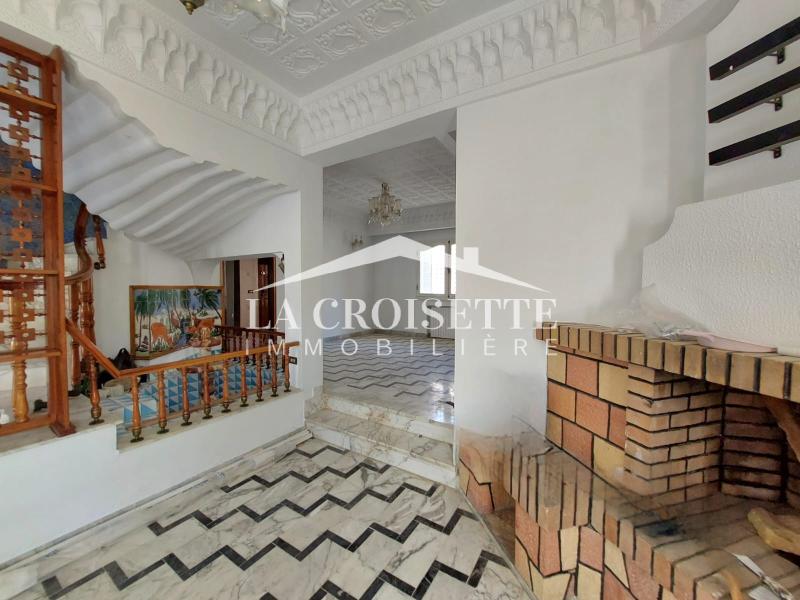Villa S+4 à La Marsa