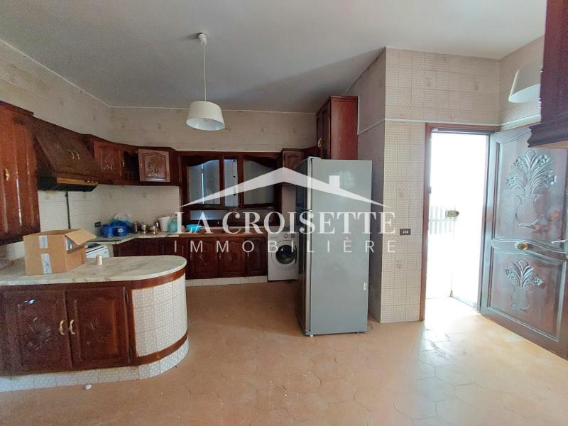 Villa S+4 à La Marsa