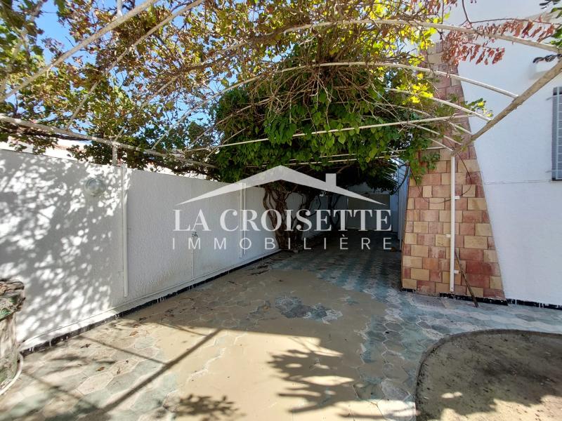 Villa S+4 à La Marsa