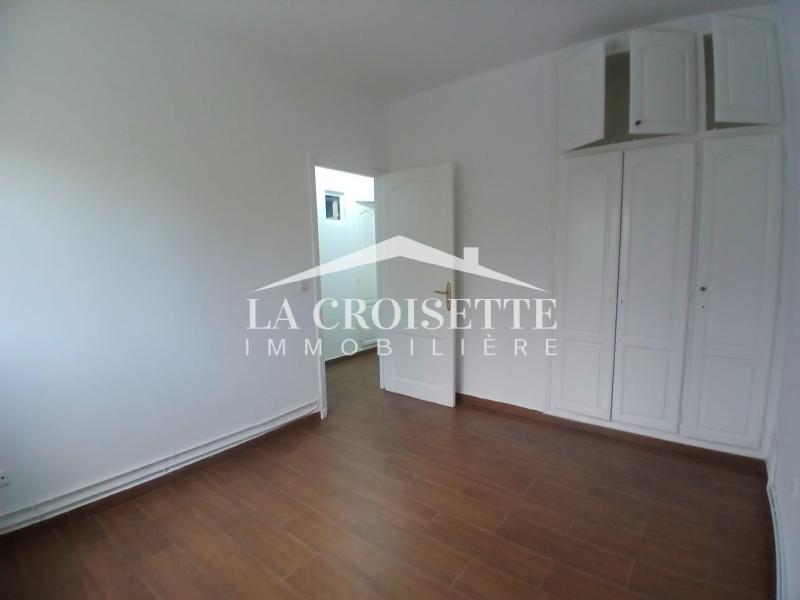 Villa S+5 avec piscine à Gammarth