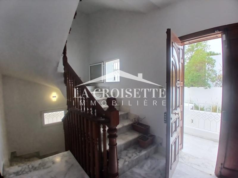 Villa S+5 avec piscine à Gammarth