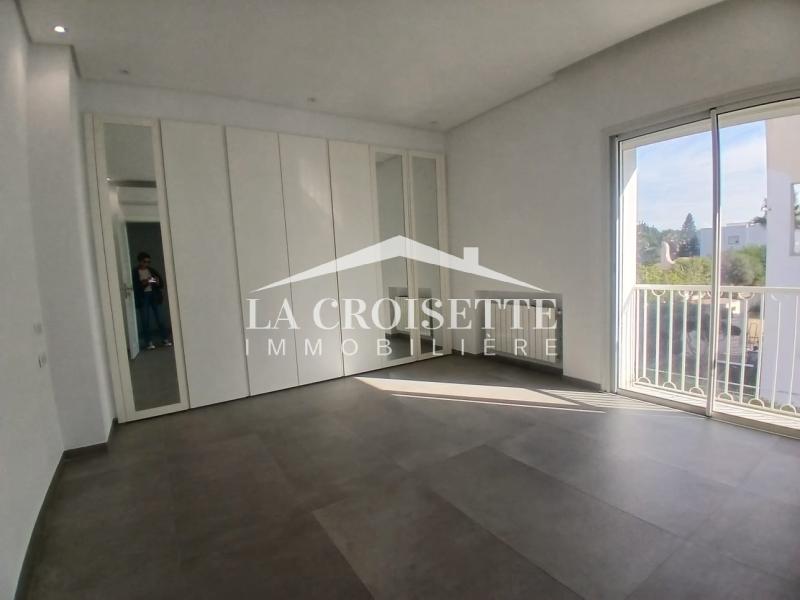 Villa S+3 avec piscine à Gammarth