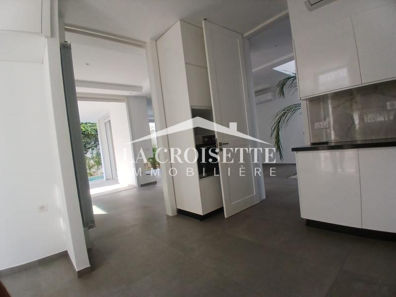 Villa S+3 avec piscine à Gammarth