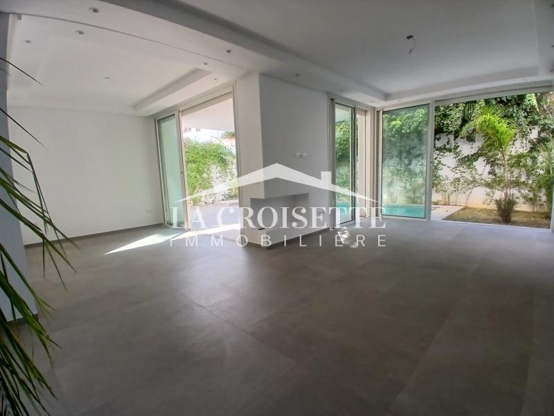 Villa S+3 avec piscine à Gammarth