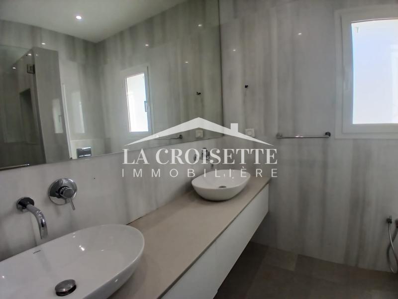 Villa S+3 avec piscine à Gammarth