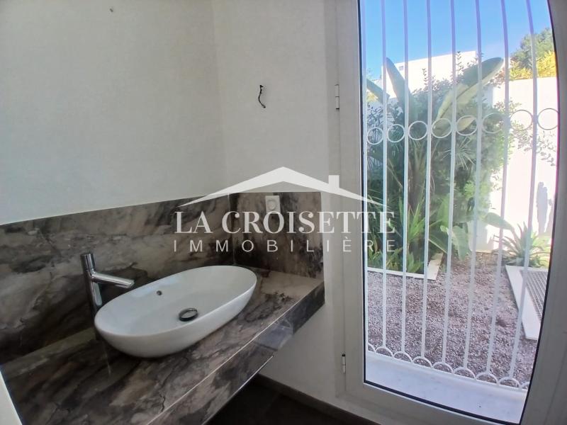 Villa S+3 avec piscine à Gammarth