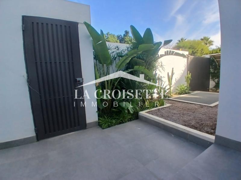 Villa S+3 avec piscine à Gammarth