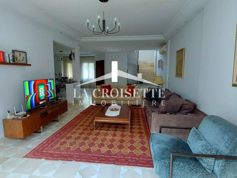 Duplex S+3 avec terrasse à La Marsa