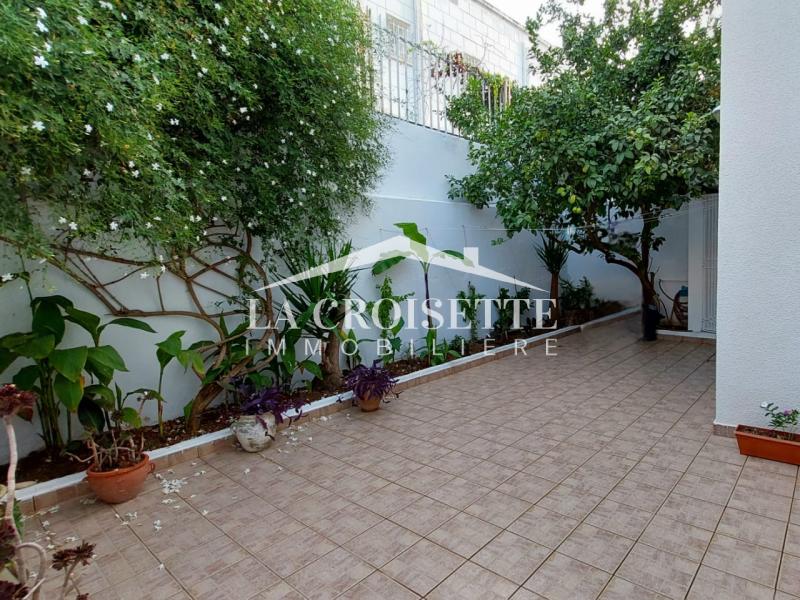 Duplex S+3 avec terrasse à La Marsa