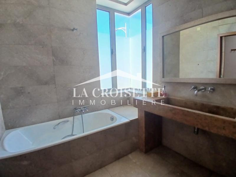 Villa S+5 avec piscine au Lac 2