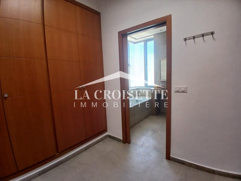 Villa S+5 avec piscine au Lac 2