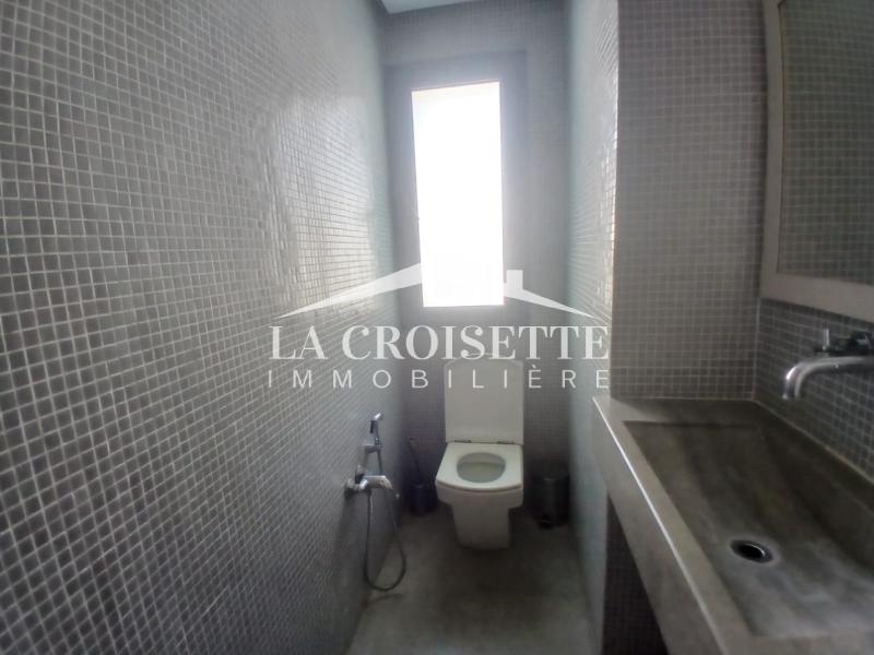 Villa S+5 avec piscine au Lac 2