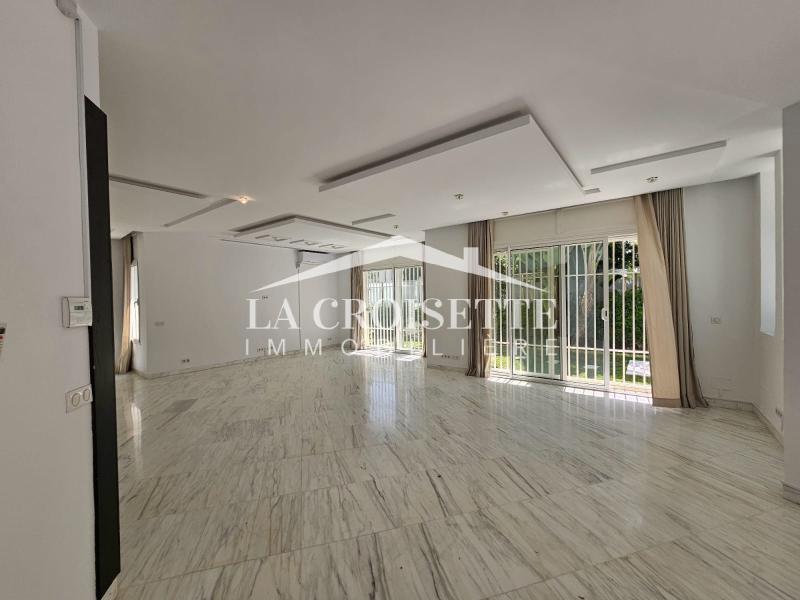 Villa S+5 avec piscine à La Marsa