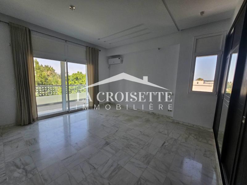 Villa S+5 avec piscine à La Marsa