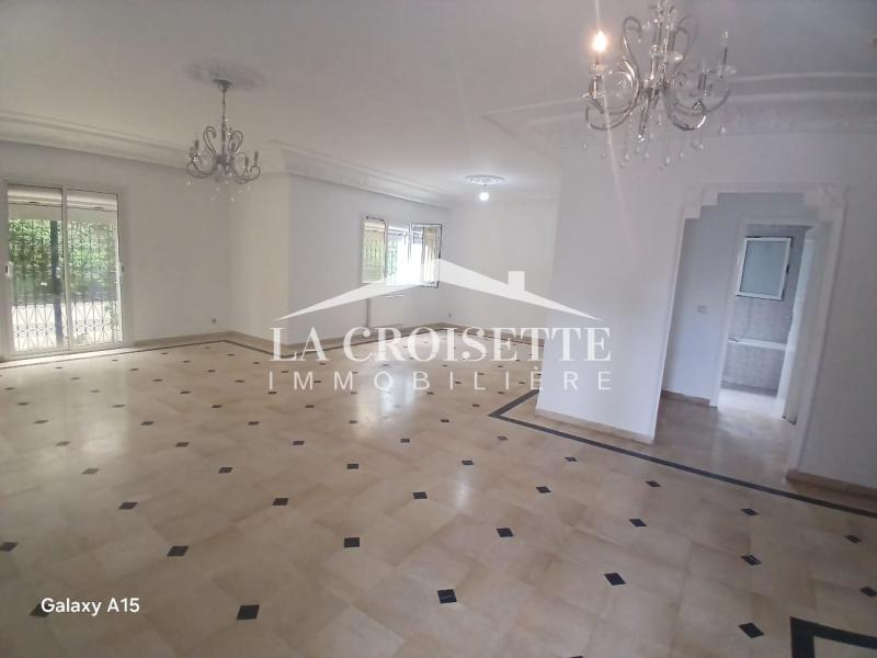 Villa S+5 aux Berges du Lac 1