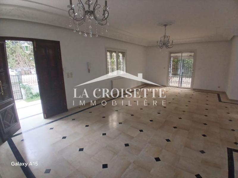 Villa S+5 aux Berges du Lac 1