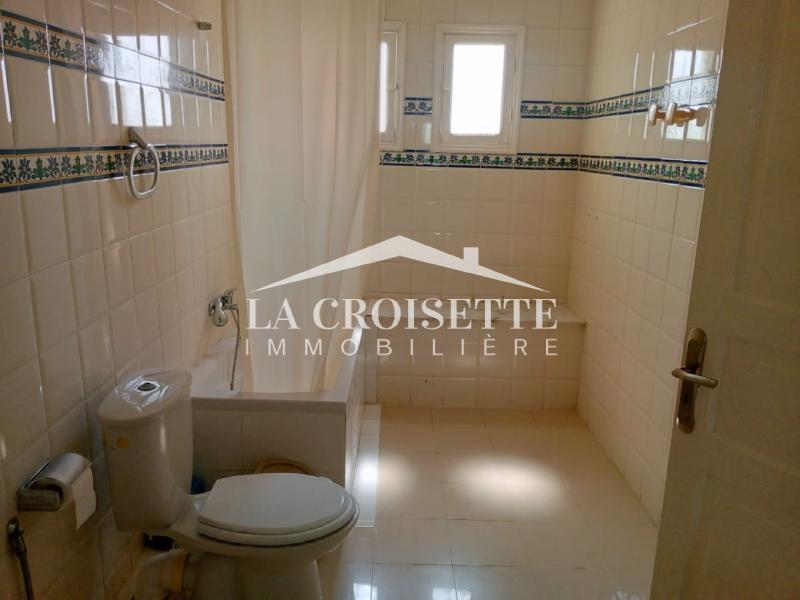Villa S+4 avec piscine à La Marsa