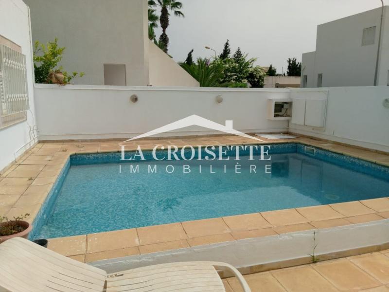 Villa S+4 avec piscine à La Marsa