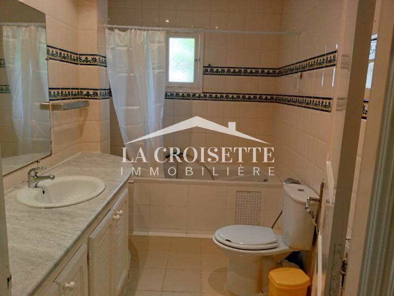 Villa S+4 avec piscine à La Marsa