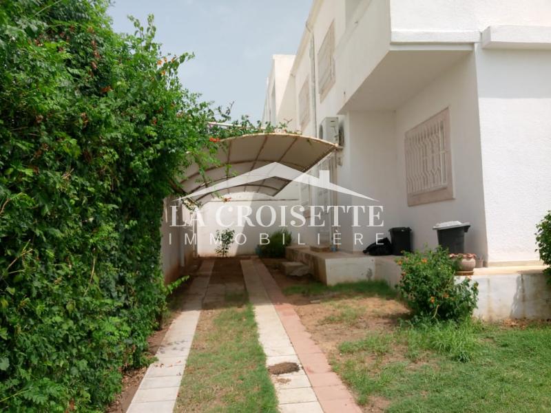 Villa S+4 avec piscine à La Marsa