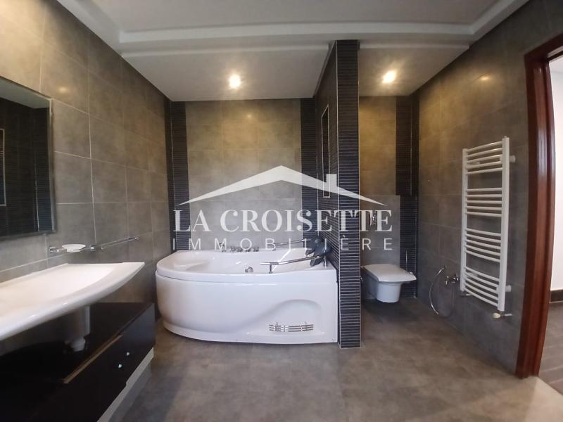 Villa S+6 avec piscine aux Berges du Lac 2