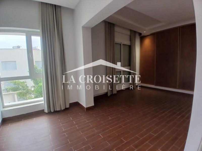 Villa S+6 avec piscine aux Berges du Lac 2