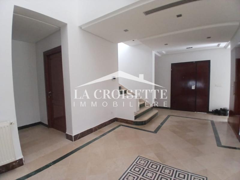 Villa S+6 avec piscine aux Berges du Lac 2