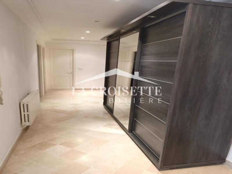 Villa S+4 meublée à La Marsa