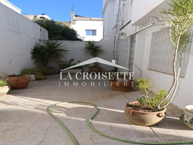 Villa S+4 meublée à La Marsa