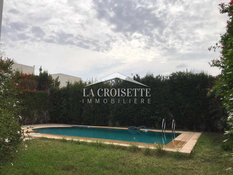 Villa S+3 avec piscine à La Marsa 