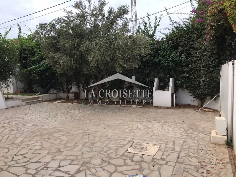 Villa S+3 avec piscine à La Marsa 