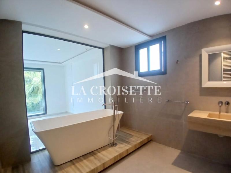 Villa meublée S+3 avec piscine à La Marsa