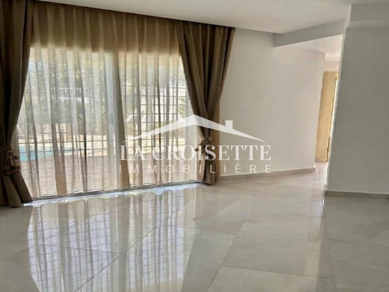 Villa S+4 avec piscine à La Marsa