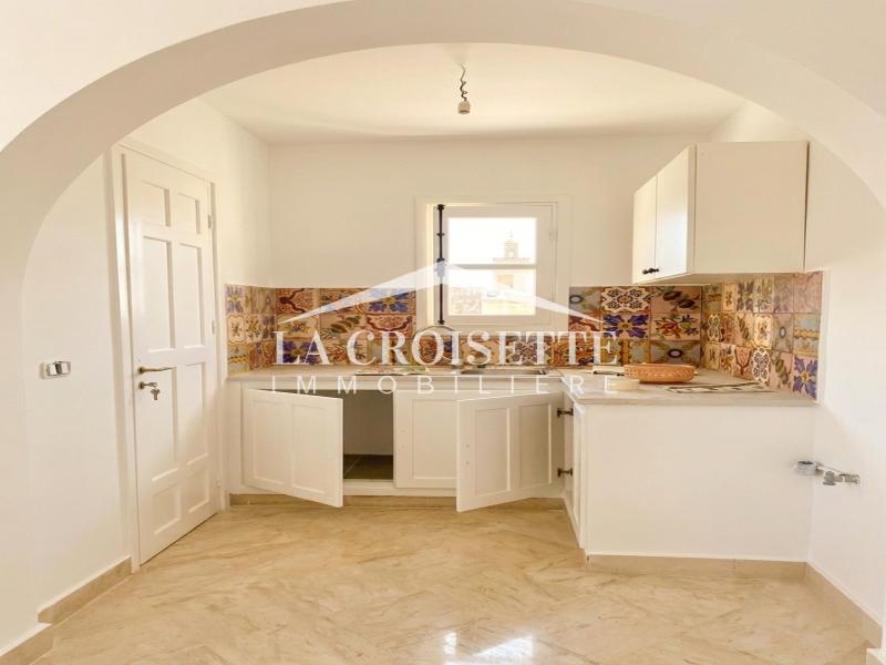 Villa S+5 avec piscine à Gammarth 