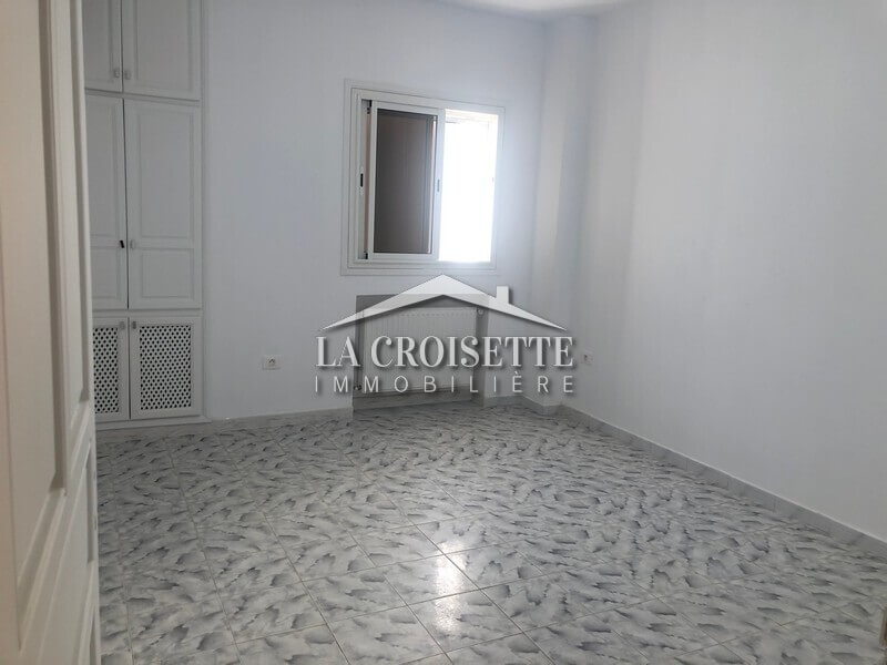 Villa plain pied S+3 à La Soukra