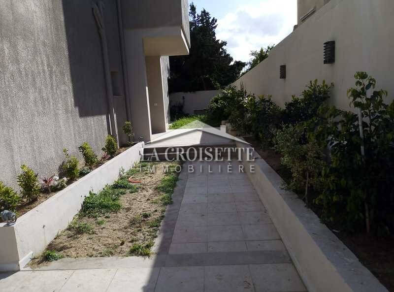 Villa S+4 à La Soukra