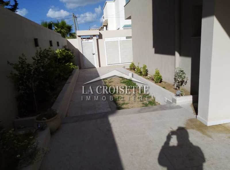 Villa S+4 à La Soukra