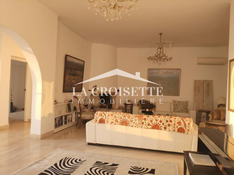 Duplex S+3 meublé avec piscine à La Marsa