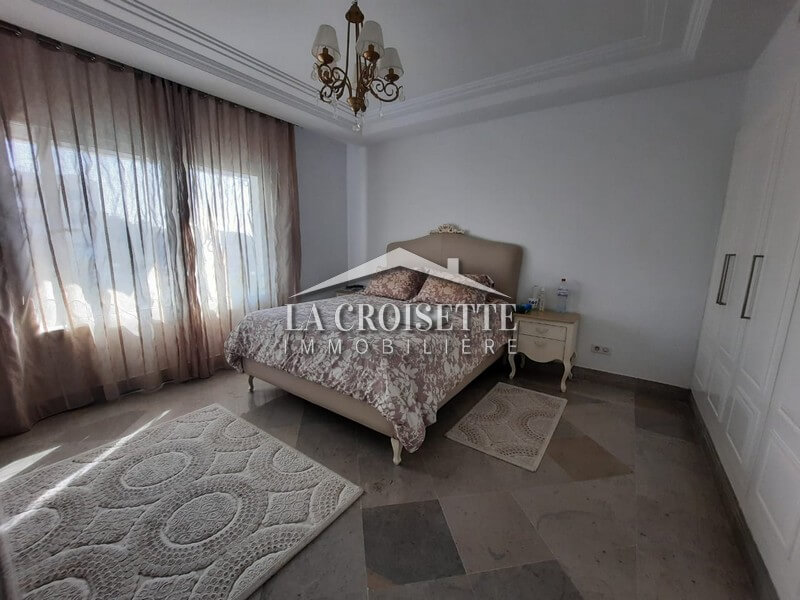Villa S+4 avec piscine à Gammarth