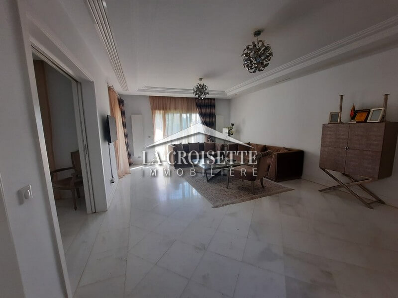 Villa S+4 avec piscine à Gammarth