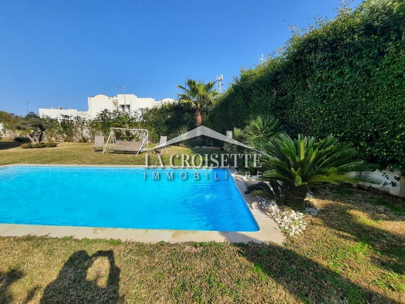 Villa S+4 avec piscine à Gammarth