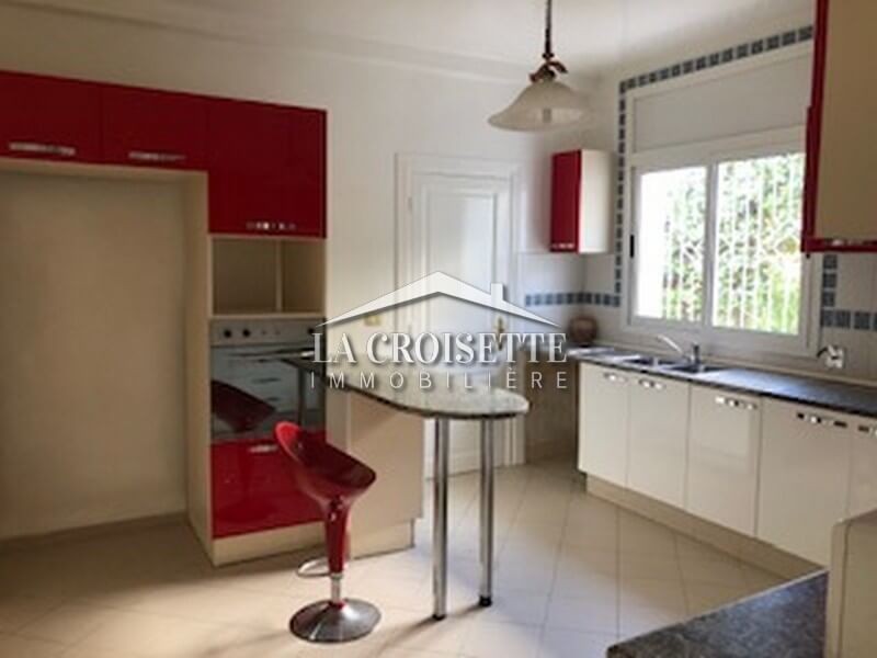 Une villa S+5 avec piscine à La Marsa