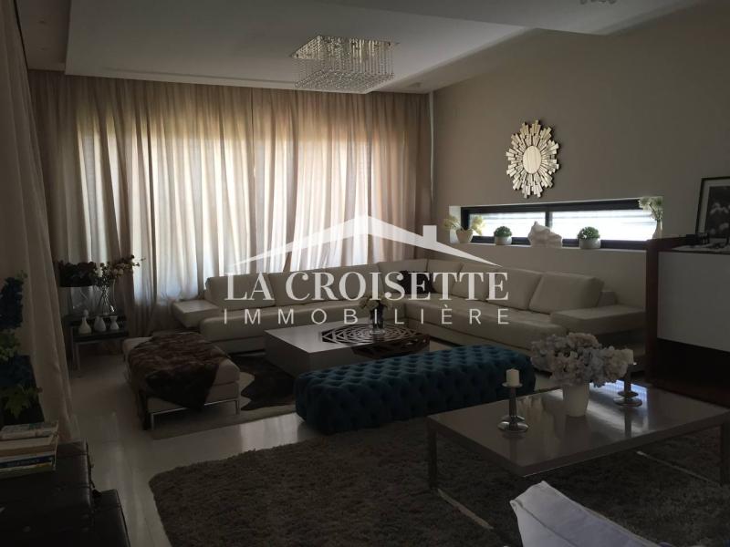 Villa S+5 avec piscine aux Jardins de Carthage