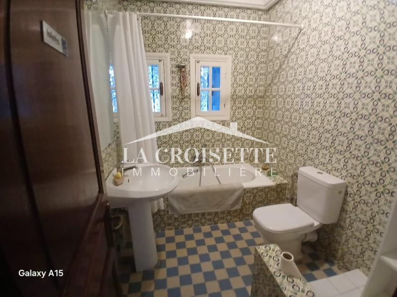 Villa S+8 à La Marsa