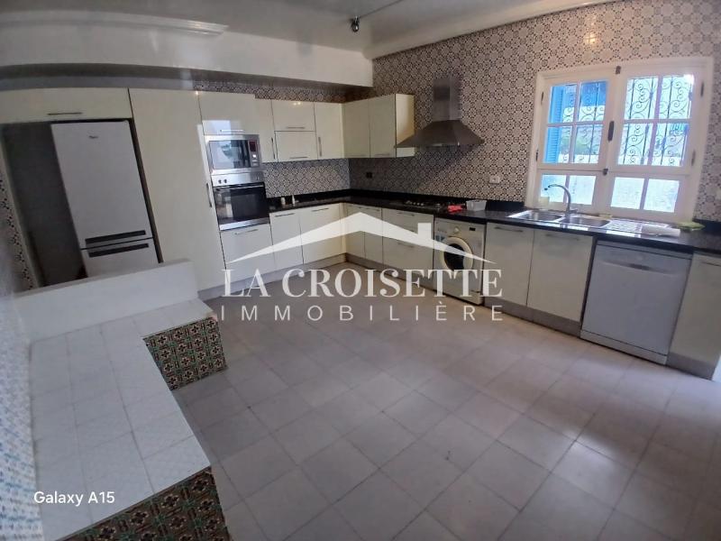 Villa S+8 à La Marsa